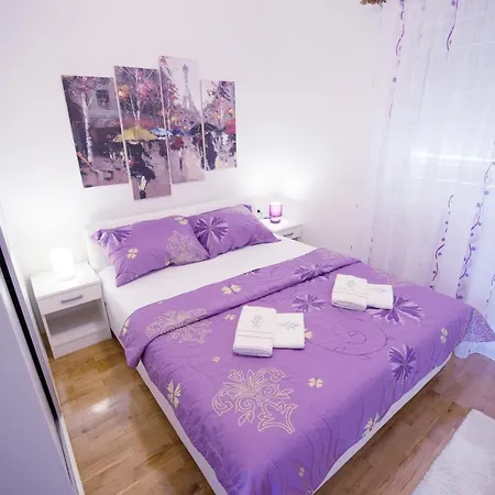 Katarina Πανσιόν Τρέμπινιε